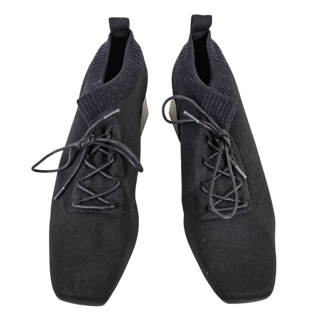 Vivaia Black Square-Toe Heeled Oxfords