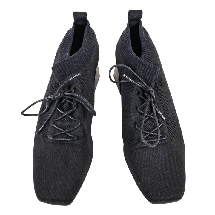 Vivaia Black Square-Toe Heeled Oxfords