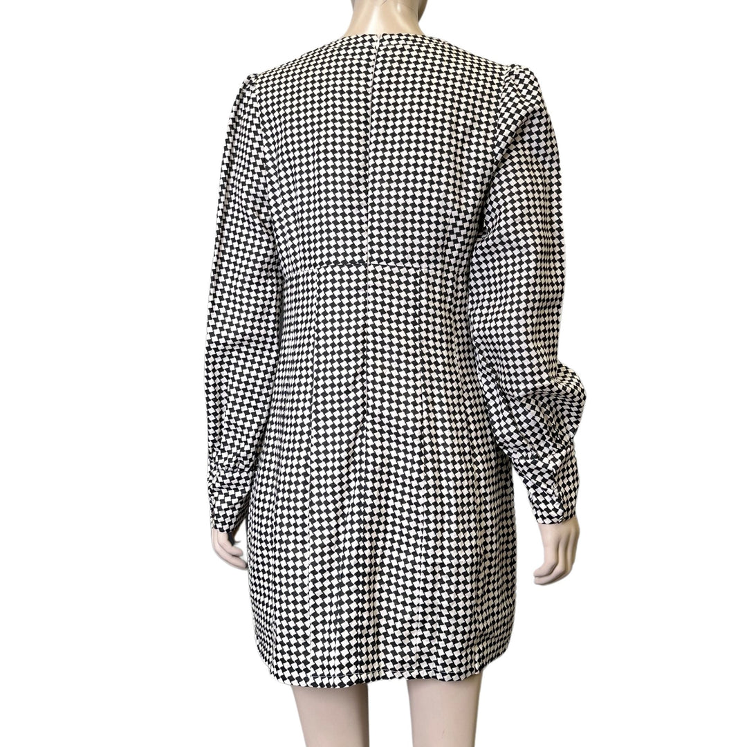 Dissh Black/White Houndstooth Long Sleeve Dress