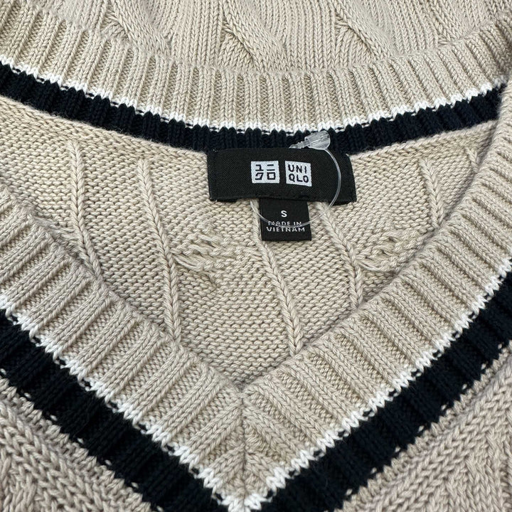 Uniqlo Beige Cable V Neck Knitted Vest