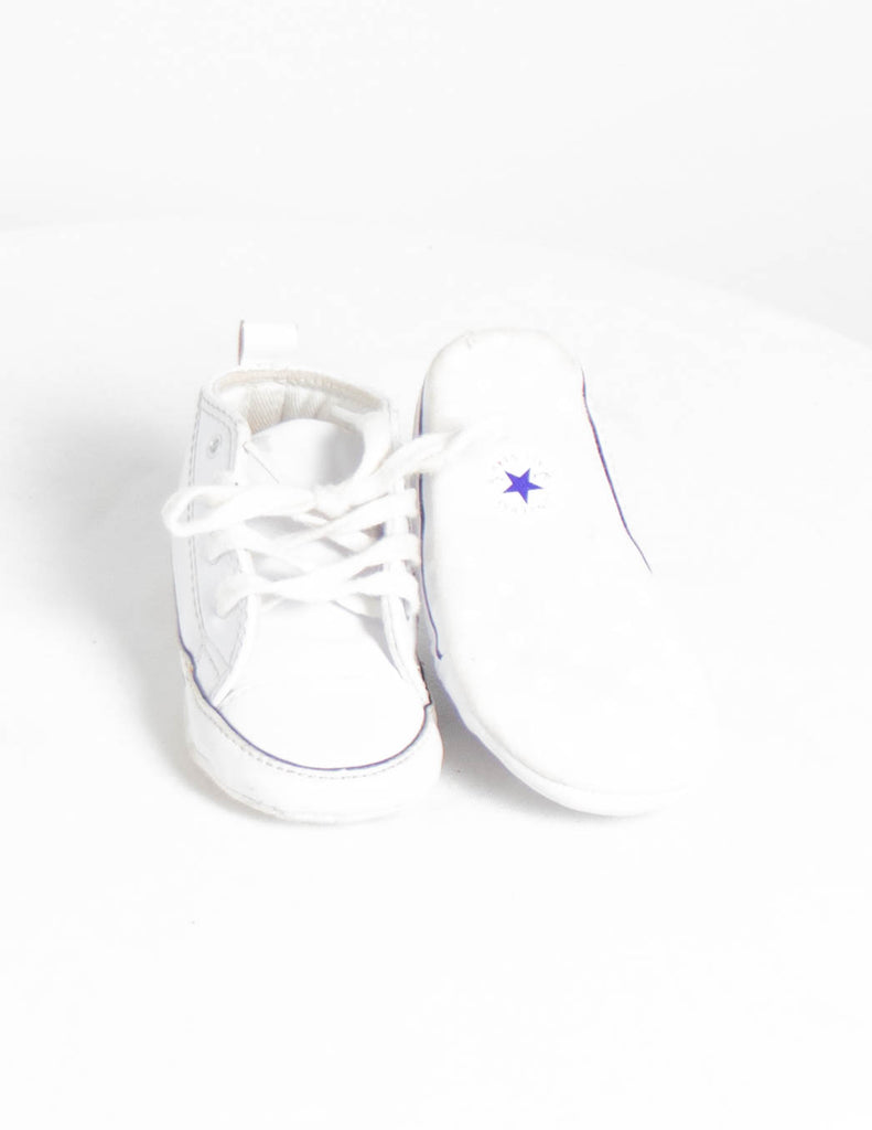 Converse baby clearance shoes size 4