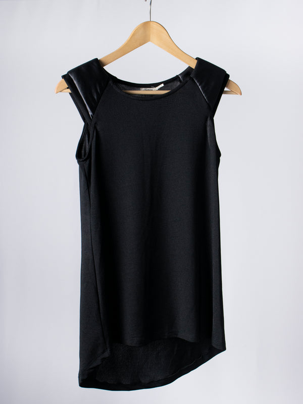 Teaberry Black Top - Size 8