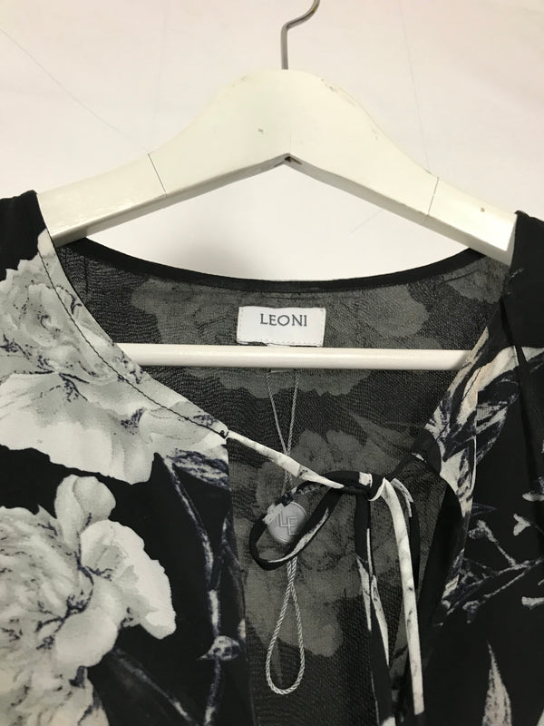 Leoni Black/White Floral Dress - Size M