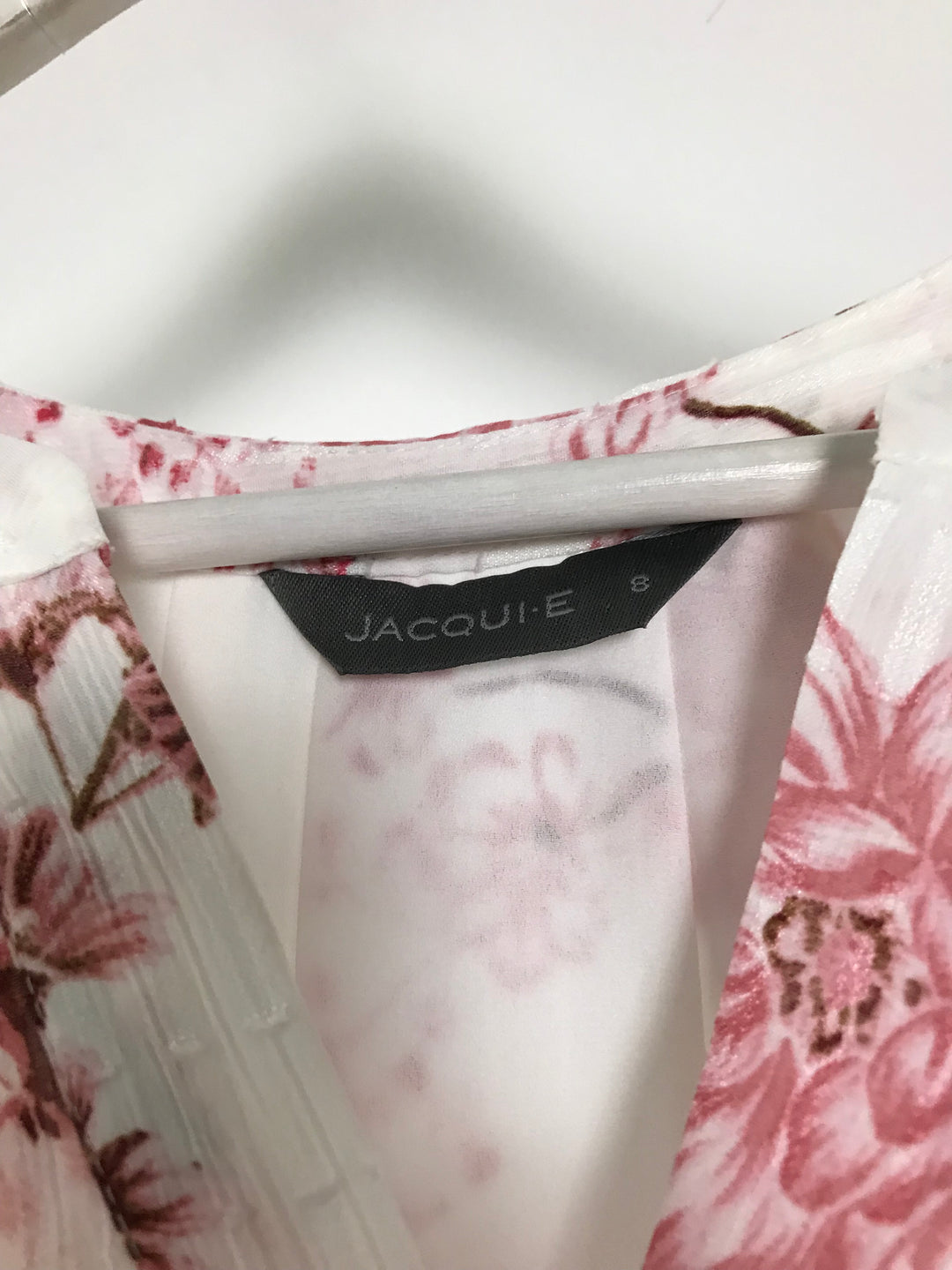 Jacqui E White/Pink Floral Top- Size 8