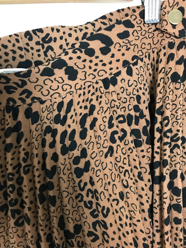 Leopard print outlet skirt size 12