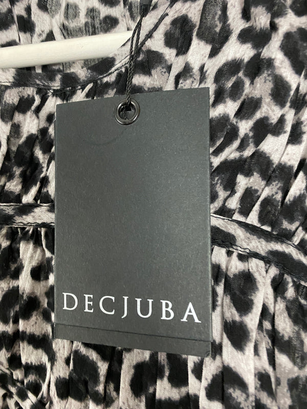 Decjuba Black/Grey Cheetah Print Top - Size S